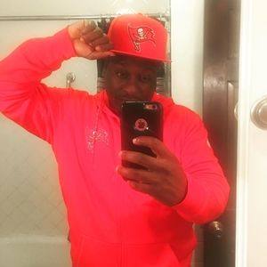 Meet your Posher, Avery